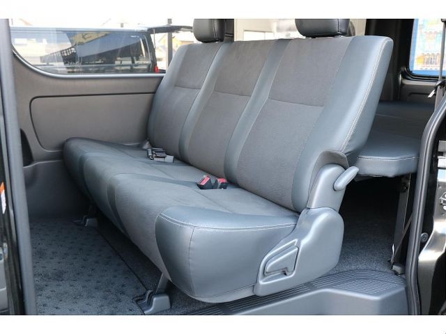 TOYOTA HIACE VAN 4WD 2025 Image 31