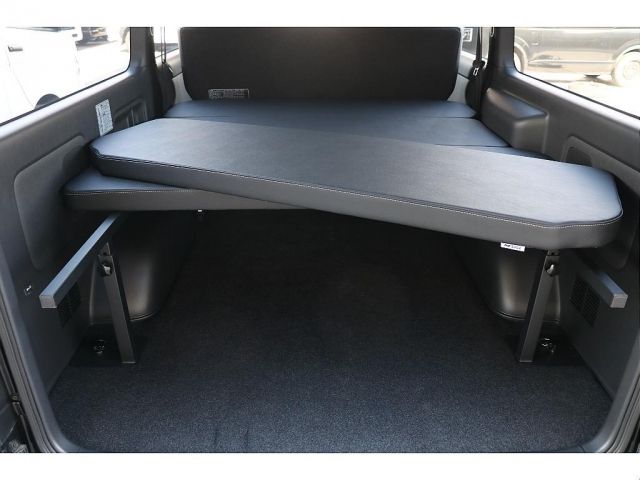 TOYOTA HIACE VAN 4WD 2025 Image 31