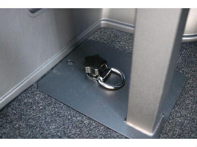 TOYOTA HIACE VAN 4WD 2025 Image 31