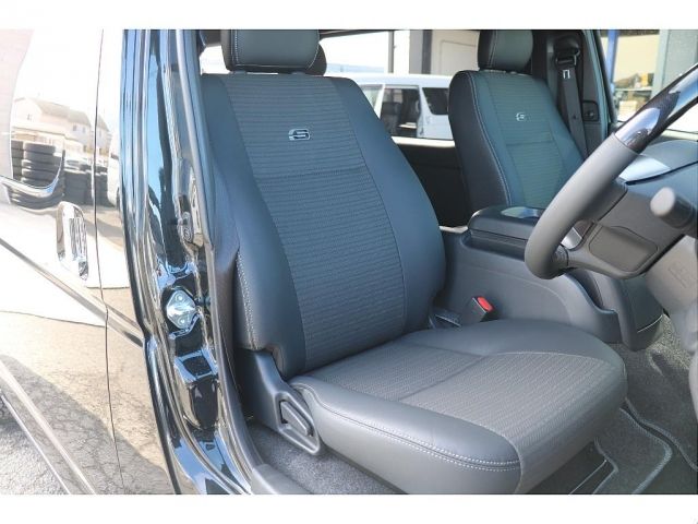 TOYOTA HIACE VAN 4WD 2025 Image 31