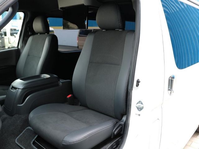 TOYOTA HIACE VAN 2WD 2023 Image 31