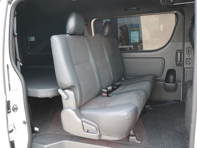 TOYOTA HIACE VAN 2WD 2023 Image 31