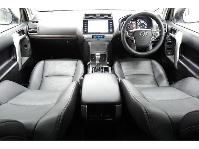 TOYOTA LANDCRUISER PRADO 2023 Image 31