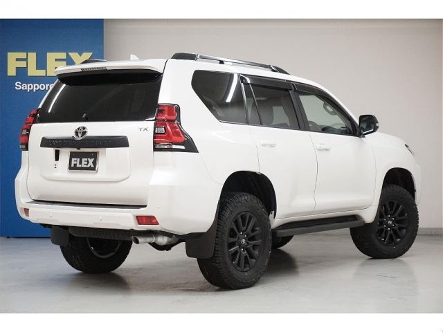 TOYOTA LANDCRUISER PRADO 2023 Image 31