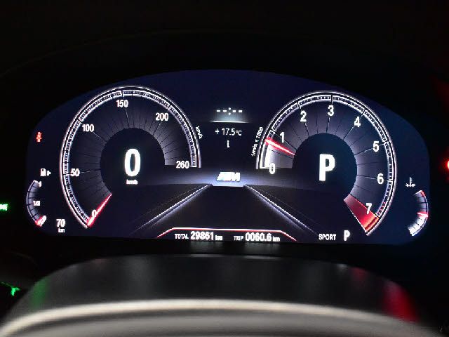 BMW 5SERIES SEDAN 2019 Image 31