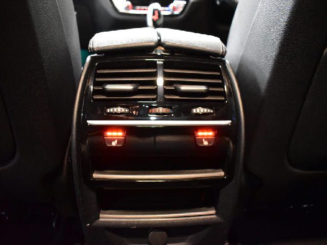 BMW 5SERIES SEDAN 2019 Image 31