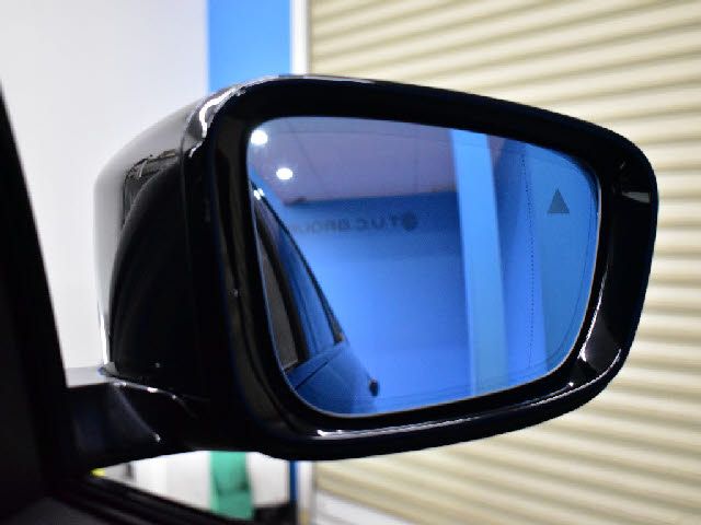 BMW 5SERIES SEDAN 2019 Image 31