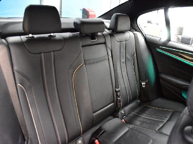 BMW 5SERIES SEDAN 2019 Image 31