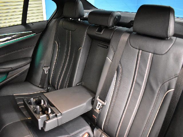 BMW 5SERIES SEDAN 2019 Image 31