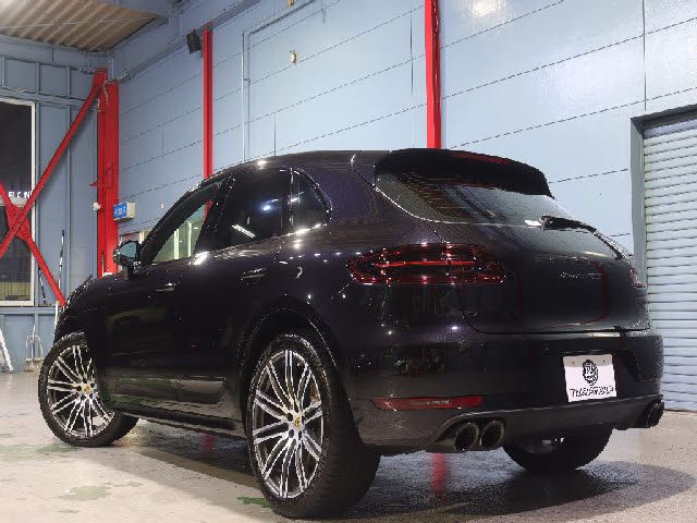 PORSCHE MACAN 2017 Image 31