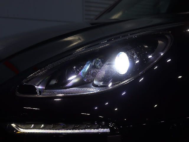 PORSCHE MACAN 2017 Image 31