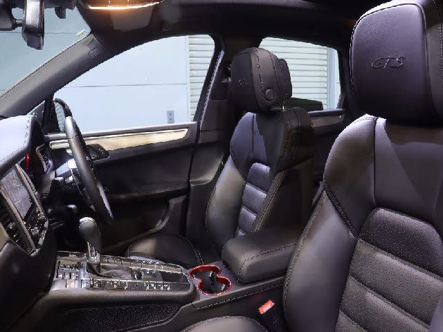 PORSCHE MACAN 2017 Image 31