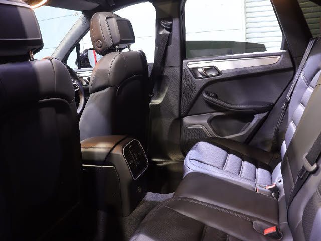 PORSCHE MACAN 2017 Image 31