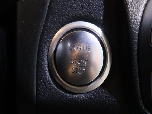 MERCEDES BENZ GLC CL 2019 Image 31