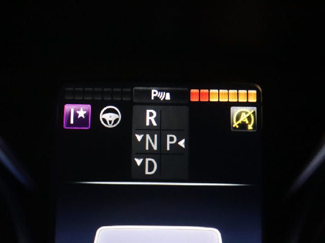 MERCEDES BENZ GLC CL 2019 Image 31