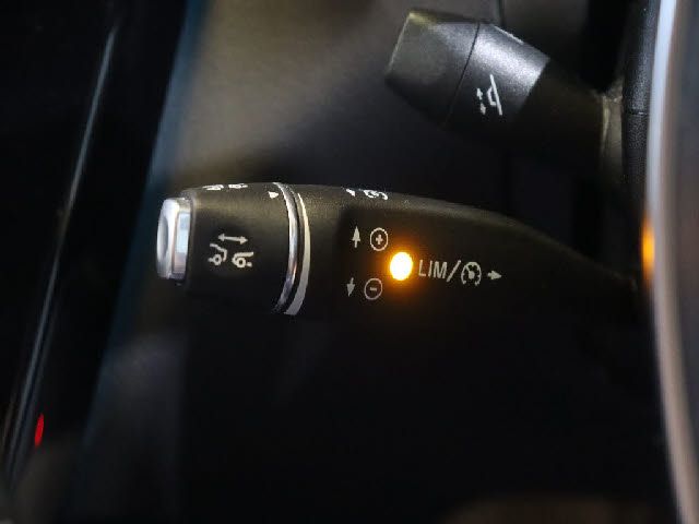 MERCEDES BENZ GLC CL 2019 Image 31