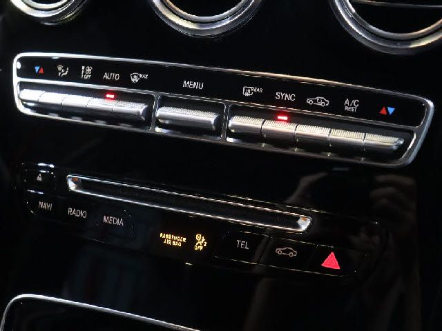 MERCEDES BENZ GLC CL 2019 Image 31