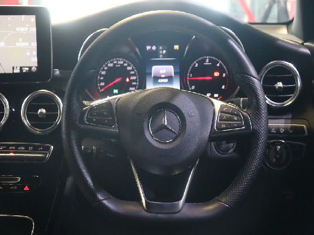 MERCEDES BENZ GLC CL 2019 Image 31