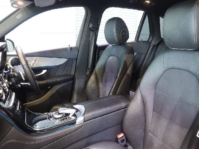 MERCEDES BENZ GLC CL 2019 Image 31