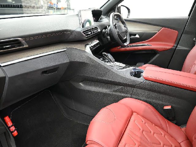 PEUGEOT 3008 2022 Image 31