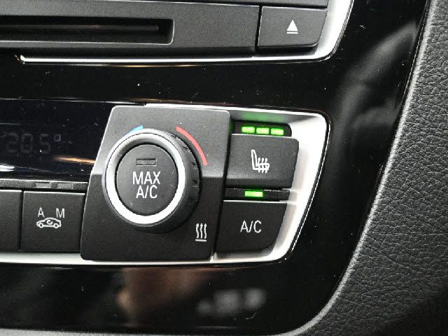 BMW M2 COUPE 2019 Image 31