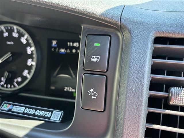 TOYOTA HIACE VAN 2WD 2025 Image 31