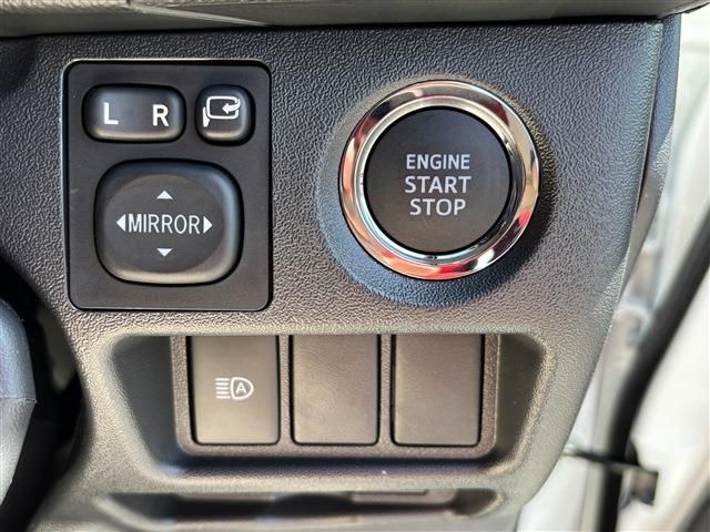 TOYOTA HIACE VAN 2WD 2025 Image 31