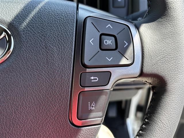 TOYOTA HIACE VAN 2WD 2025 Image 31