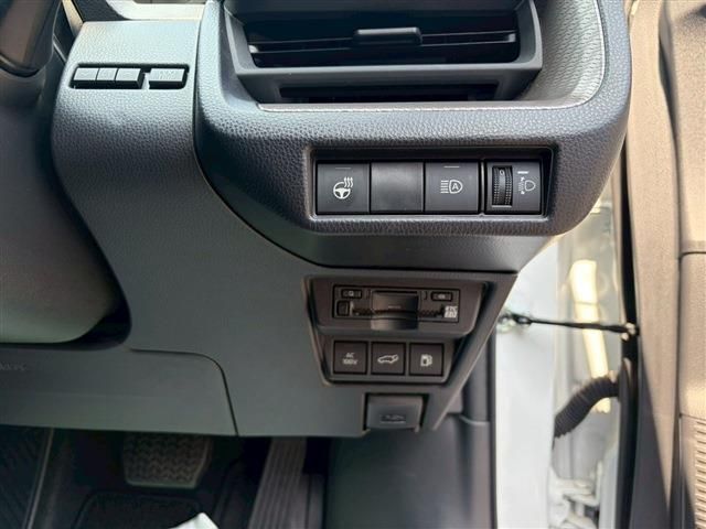 TOYOTA PRIUS 2024 Image 31