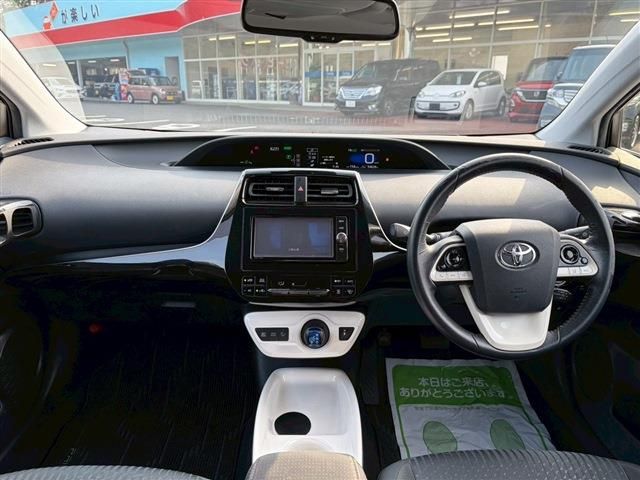 TOYOTA PRIUS 2016 Image 31