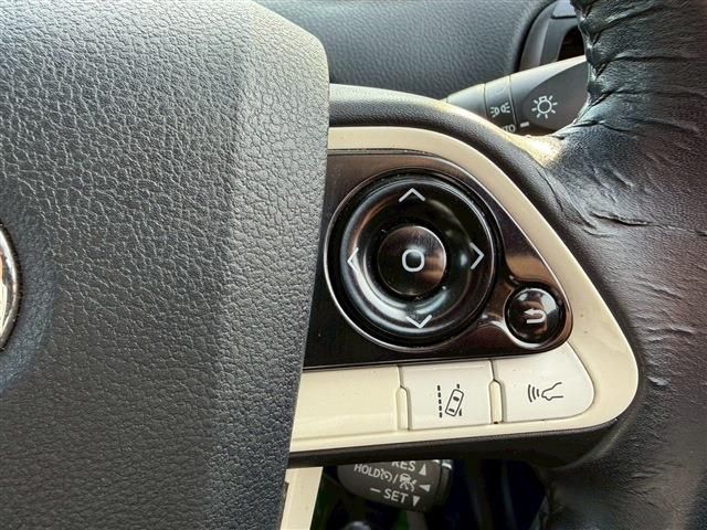 TOYOTA PRIUS 2016 Image 31