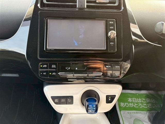 TOYOTA PRIUS 2016 Image 31