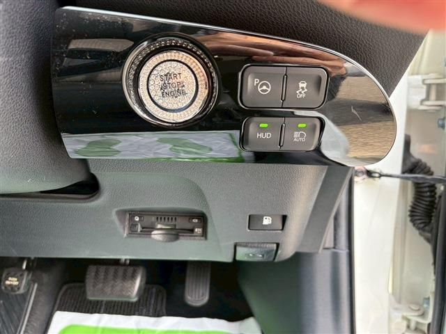 TOYOTA PRIUS 2016 Image 31