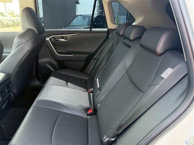 TOYOTA RAV4 HYBRID 4WD 2024 Image 31