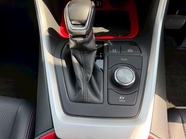 TOYOTA RAV4 HYBRID 4WD 2024 Image 31