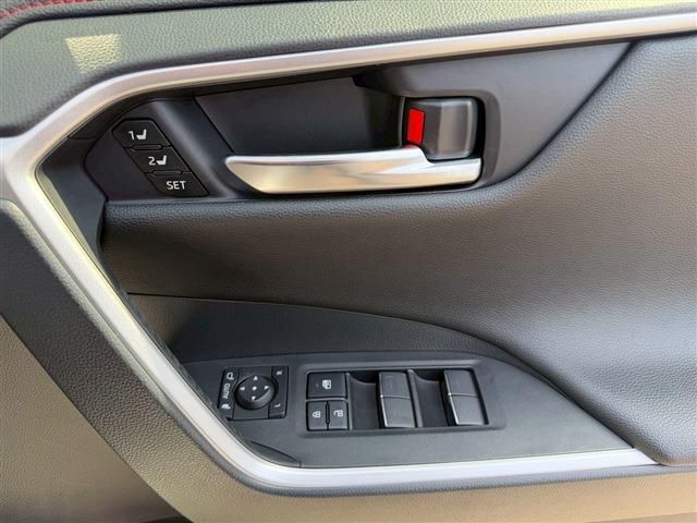 TOYOTA RAV4 HYBRID 4WD 2024 Image 31