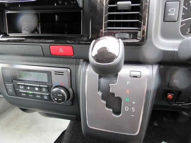 TOYOTA HIACE VAN 2WD 2025 Image 31