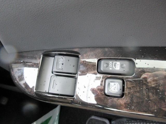 TOYOTA HIACE VAN 2WD 2025 Image 31