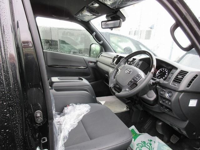 TOYOTA HIACE VAN 2WD 2025 Image 31