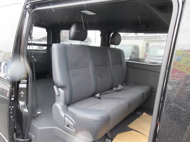 TOYOTA HIACE VAN 2WD 2025 Image 31