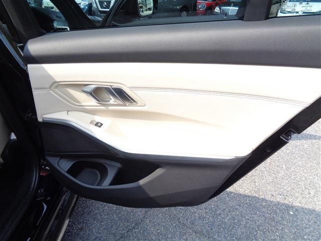 BMW 3SERIES SEDAN 2019 Image 31