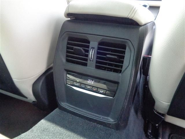 BMW 3SERIES SEDAN 2019 Image 31