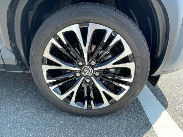 TOYOTA YARIS CROSS HYBRID 2025 Image 31