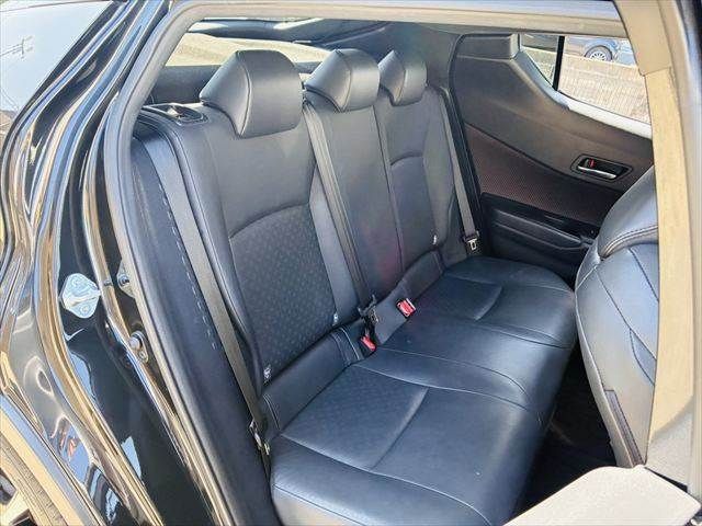 TOYOTA C-HR 2017 Image 31