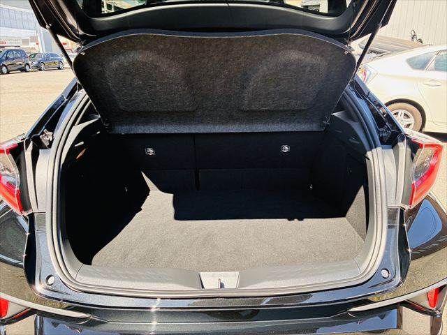 TOYOTA C-HR 2017 Image 31