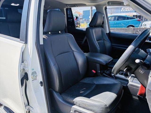 TOYOTA LANDCRUISER PRADO 2015 Image 31