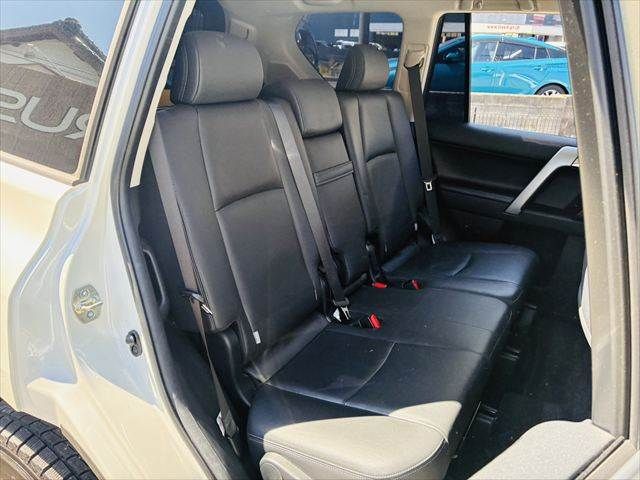 TOYOTA LANDCRUISER PRADO 2015 Image 31