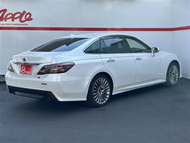 TOYOTA CROWN SEDAN HYBRID 2021 Image 31