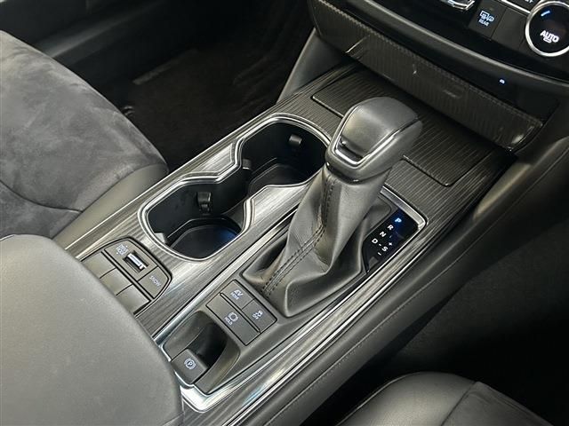 TOYOTA CROWN SEDAN HYBRID 2021 Image 31