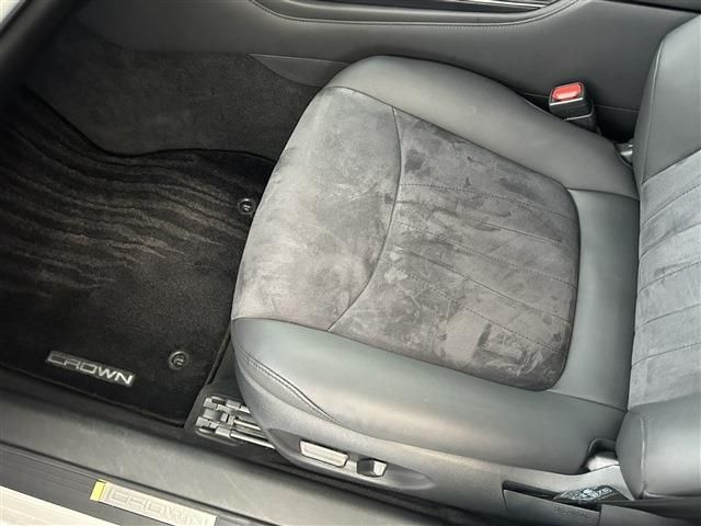 TOYOTA CROWN SEDAN HYBRID 2021 Image 31